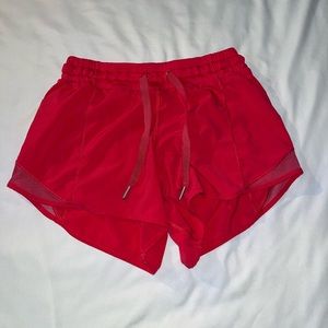 RARE COLOR lululemon size 4 hotty hot 4 inch